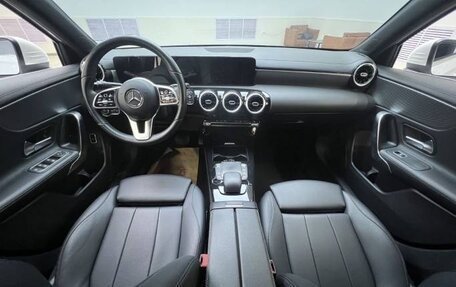 Mercedes-Benz A-Класс, 2022 год, 2 197 000 рублей, 12 фотография