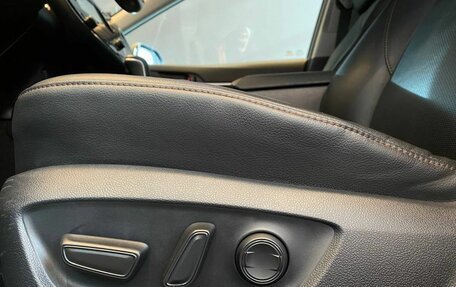 Toyota Camry, 2019 год, 2 999 000 рублей, 18 фотография