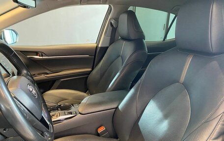 Toyota Camry, 2019 год, 2 999 000 рублей, 17 фотография