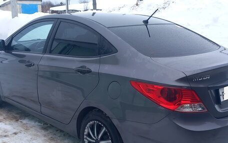 Hyundai Solaris II рестайлинг, 2011 год, 730 000 рублей, 4 фотография