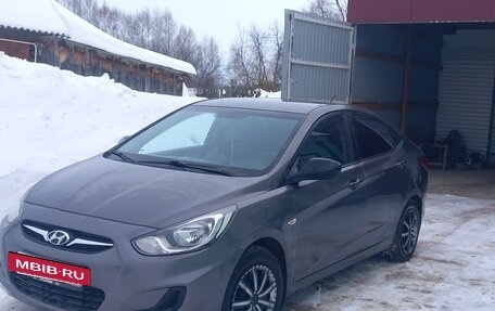 Hyundai Solaris II рестайлинг, 2011 год, 730 000 рублей, 3 фотография