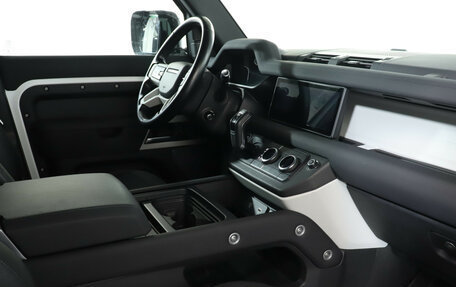 Land Rover Defender II, 2020 год, 5 799 000 рублей, 9 фотография