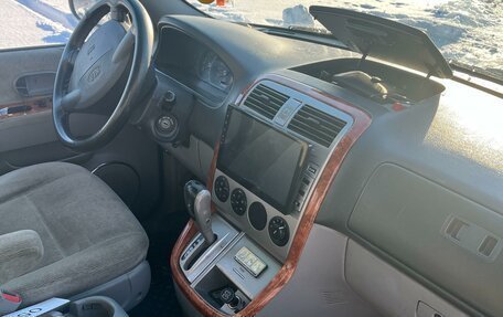 KIA Carnival III, 2005 год, 550 000 рублей, 10 фотография