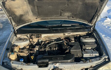 KIA Carnival III, 2005 год, 550 000 рублей, 16 фотография