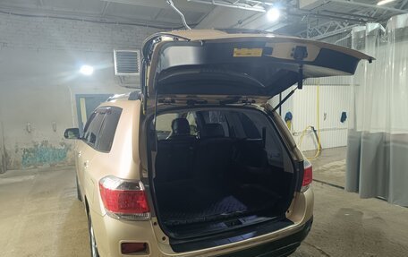 Toyota Highlander III, 2012 год, 2 666 000 рублей, 3 фотография