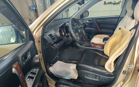 Toyota Highlander III, 2012 год, 2 666 000 рублей, 7 фотография