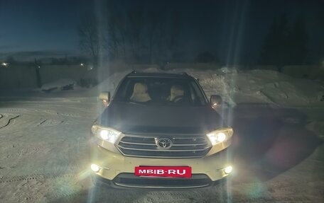 Toyota Highlander III, 2012 год, 2 666 000 рублей, 17 фотография