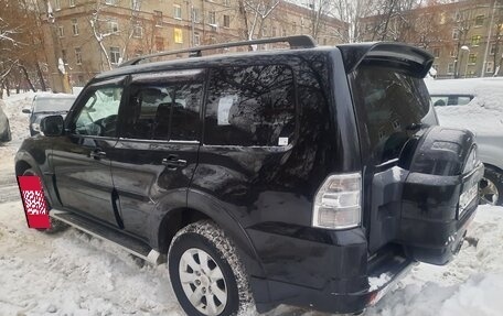 Mitsubishi Pajero IV, 2012 год, 1 785 000 рублей, 2 фотография