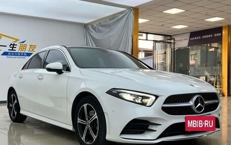 Mercedes-Benz A-Класс, 2022 год, 1 790 000 рублей, 3 фотография