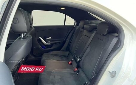 Mercedes-Benz A-Класс, 2022 год, 1 790 000 рублей, 10 фотография