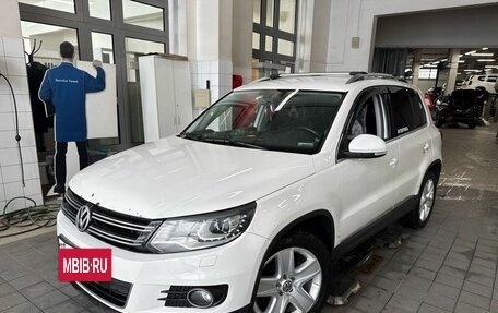 Volkswagen Tiguan I, 2012 год, 1 230 000 рублей, 2 фотография