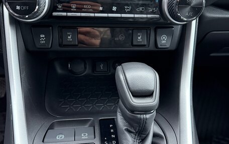 Toyota RAV4, 2022 год, 5 500 000 рублей, 6 фотография