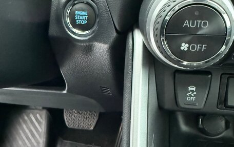 Toyota RAV4, 2022 год, 5 500 000 рублей, 9 фотография