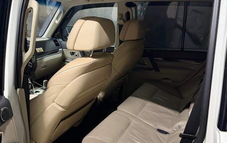 Mitsubishi Pajero IV, 2019 год, 3 590 000 рублей, 6 фотография