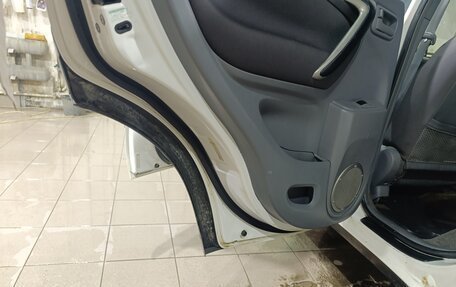 Toyota RAV4, 2002 год, 750 000 рублей, 14 фотография