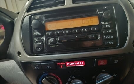 Toyota RAV4, 2002 год, 750 000 рублей, 3 фотография