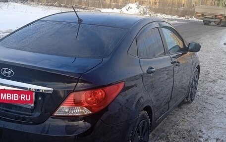 Hyundai Solaris II рестайлинг, 2012 год, 620 000 рублей, 5 фотография