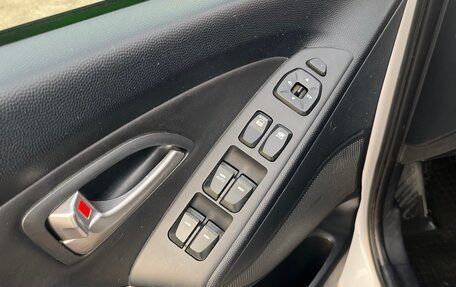 Hyundai ix35 I рестайлинг, 2012 год, 1 050 000 рублей, 20 фотография