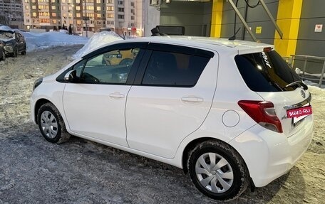 Toyota Vitz, 2015 год, 750 000 рублей, 5 фотография