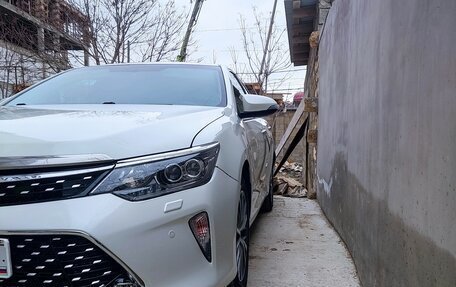 Toyota Camry, 2017 год, 2 000 000 рублей, 10 фотография