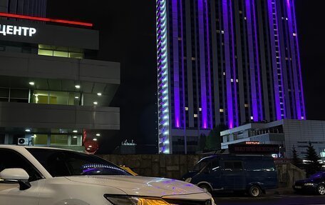 Toyota Camry, 2019 год, 3 000 000 рублей, 9 фотография