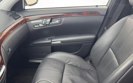 Mercedes-Benz S-Класс, 2008 год, 1 800 000 рублей, 21 фотография