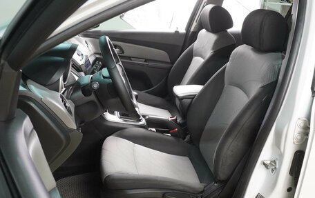 Chevrolet Cruze II, 2013 год, 829 000 рублей, 10 фотография