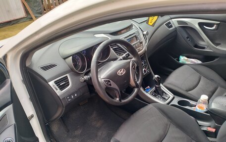 Hyundai Elantra V, 2015 год, 550 000 рублей, 10 фотография