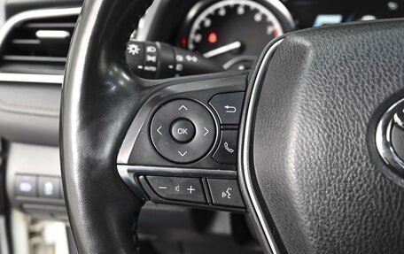 Toyota Camry, 2019 год, 3 300 000 рублей, 20 фотография