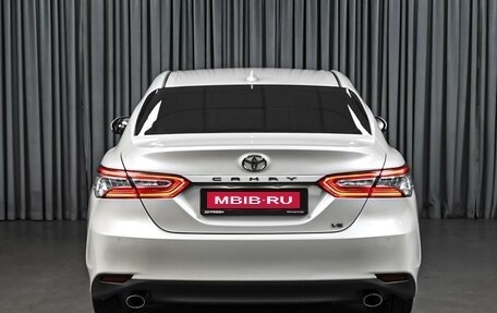 Toyota Camry, 2019 год, 3 300 000 рублей, 4 фотография