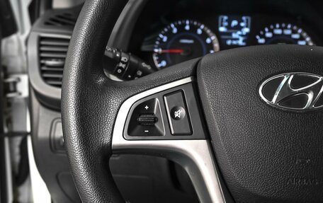 Hyundai Solaris II рестайлинг, 2015 год, 1 129 000 рублей, 18 фотография