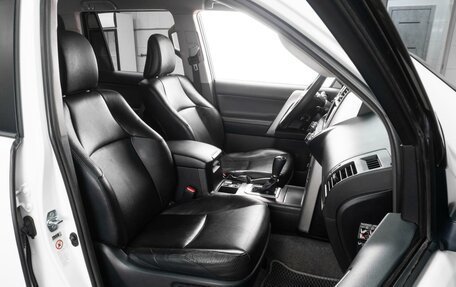 Toyota Land Cruiser Prado 150 рестайлинг 2, 2010 год, 3 339 000 рублей, 8 фотография