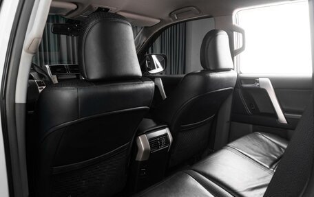 Toyota Land Cruiser Prado 150 рестайлинг 2, 2010 год, 3 339 000 рублей, 11 фотография