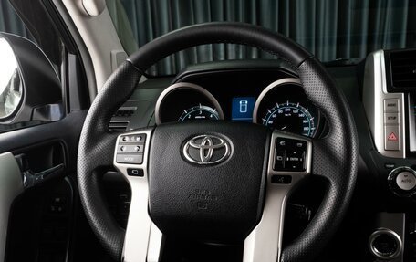 Toyota Land Cruiser Prado 150 рестайлинг 2, 2010 год, 3 339 000 рублей, 13 фотография