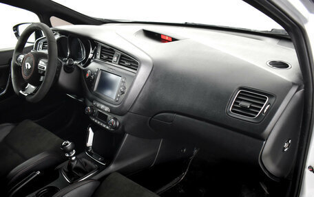 KIA cee'd GT II, 2017 год, 1 749 000 рублей, 12 фотография