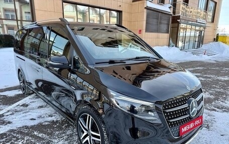 Mercedes-Benz V-Класс, 2017 год, 6 790 000 рублей, 3 фотография