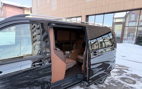 Mercedes-Benz V-Класс, 2017 год, 6 790 000 рублей, 27 фотография