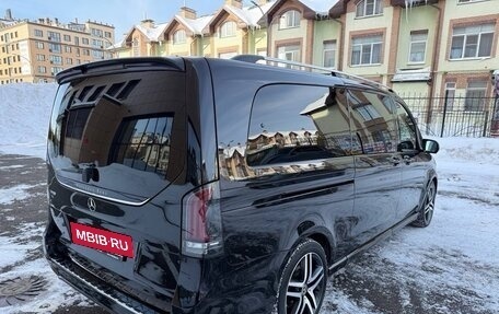 Mercedes-Benz V-Класс, 2017 год, 6 790 000 рублей, 13 фотография