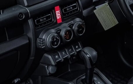 Suzuki Jimny, 2023 год, 1 990 000 рублей, 6 фотография