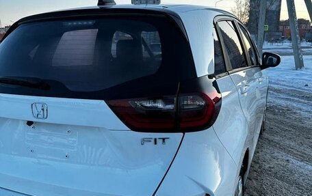 Honda Fit, 2022 год, 1 300 000 рублей, 6 фотография