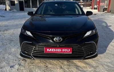 Toyota Camry, 2021 год, 2 350 000 рублей, 1 фотография