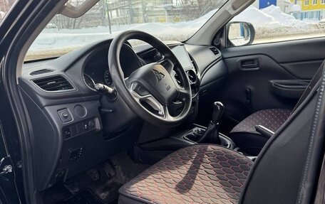 Mitsubishi L200 IV рестайлинг, 2021 год, 2 250 000 рублей, 6 фотография