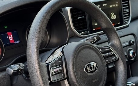 KIA Sportage IV рестайлинг, 2020 год, 2 400 000 рублей, 7 фотография