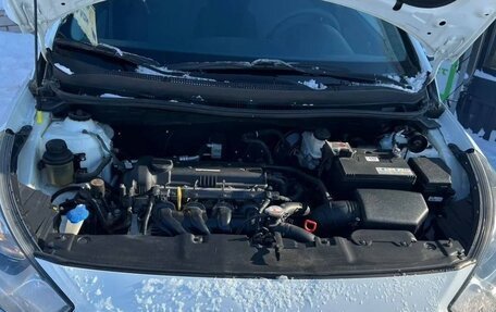 Hyundai Solaris II рестайлинг, 2013 год, 700 000 рублей, 9 фотография