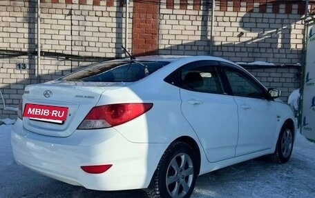 Hyundai Solaris II рестайлинг, 2013 год, 700 000 рублей, 6 фотография