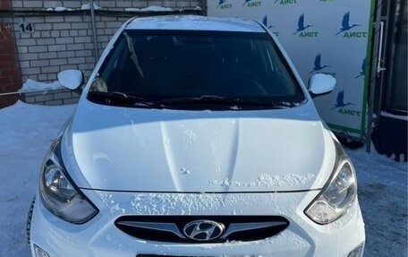 Hyundai Solaris II рестайлинг, 2013 год, 700 000 рублей, 8 фотография