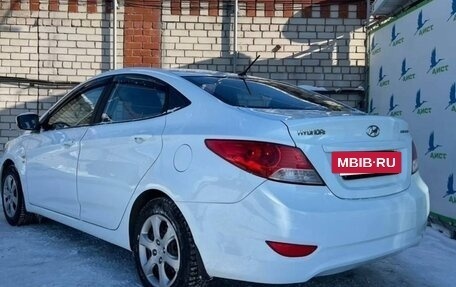 Hyundai Solaris II рестайлинг, 2013 год, 700 000 рублей, 5 фотография