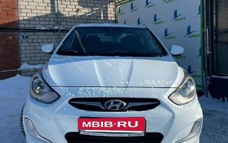 Hyundai Solaris II рестайлинг, 2013 год, 700 000 рублей, 7 фотография