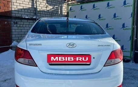 Hyundai Solaris II рестайлинг, 2013 год, 700 000 рублей, 10 фотография