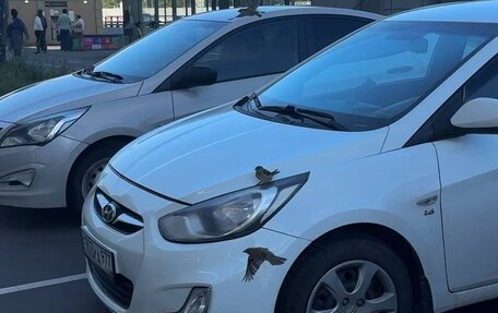 Hyundai Solaris II рестайлинг, 2013 год, 700 000 рублей, 16 фотография